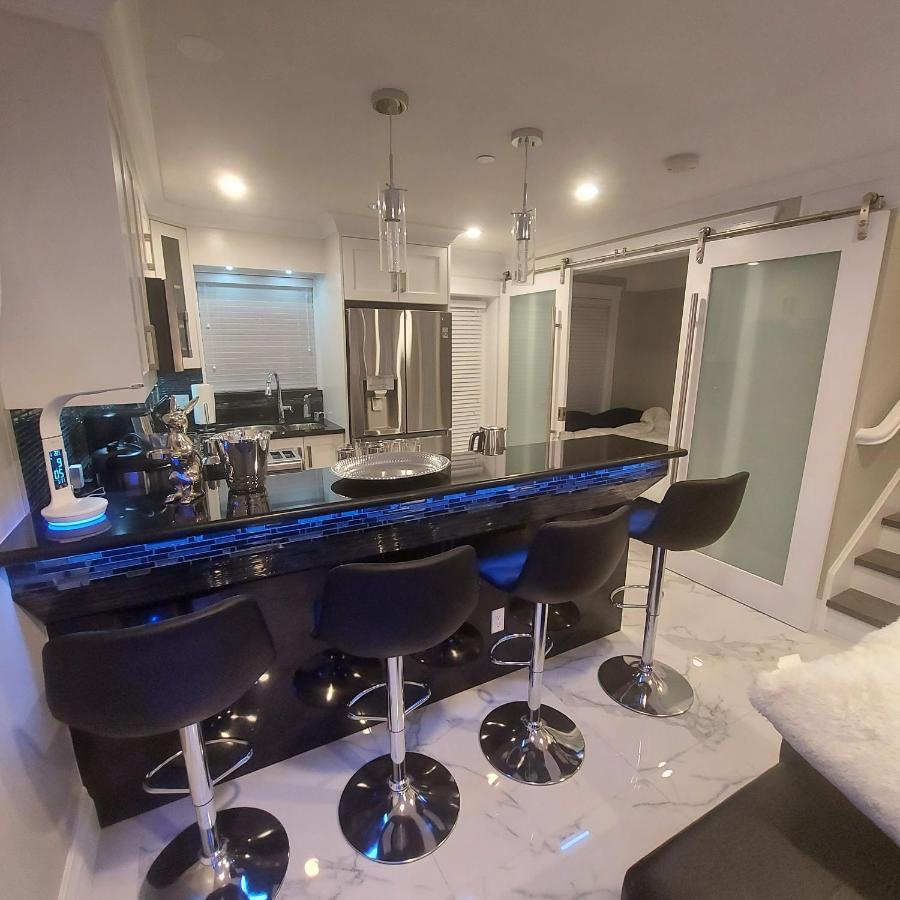 Apartamento Beautiful Bright 3 Bed Townhouse Vancouver
